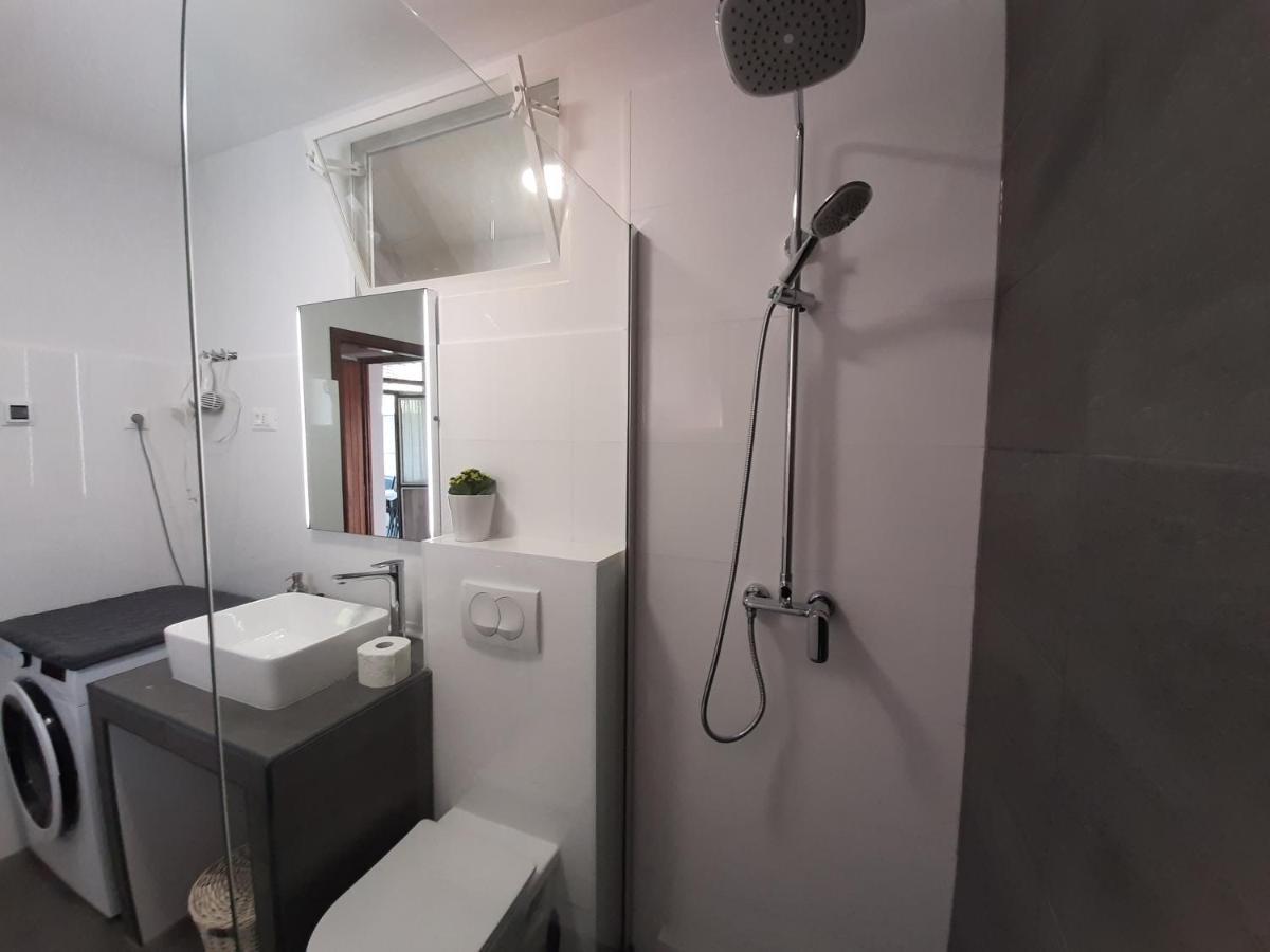 Apartment Boni Sibenik Bagian luar foto