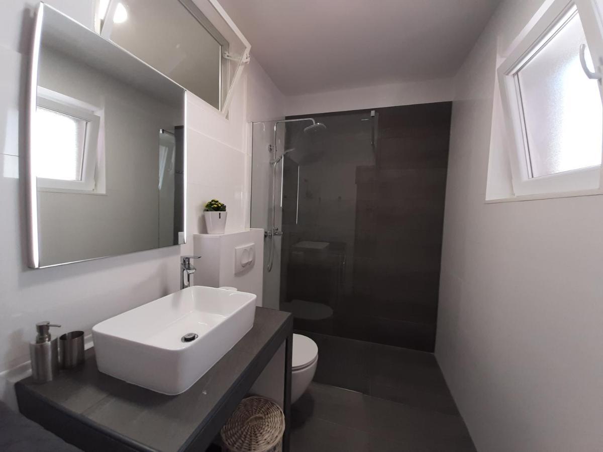Apartment Boni Sibenik Bagian luar foto