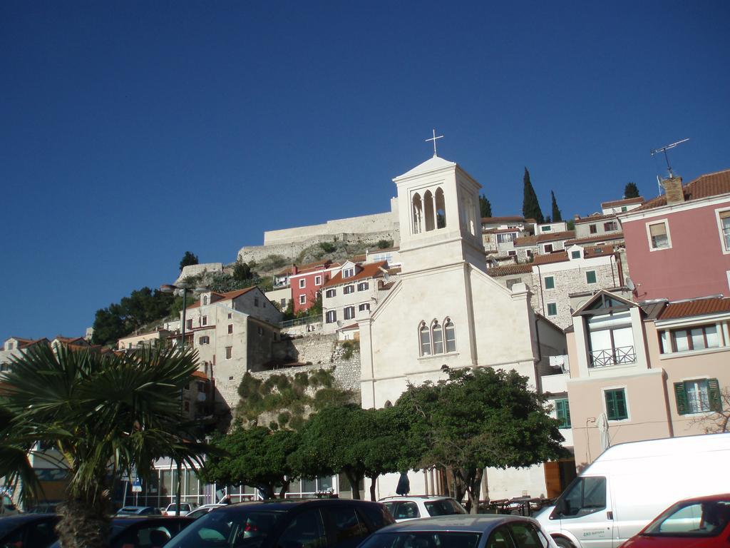 Apartment Boni Sibenik Bagian luar foto