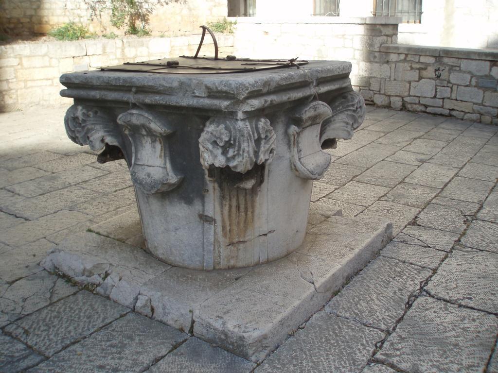 Apartment Boni Sibenik Bagian luar foto
