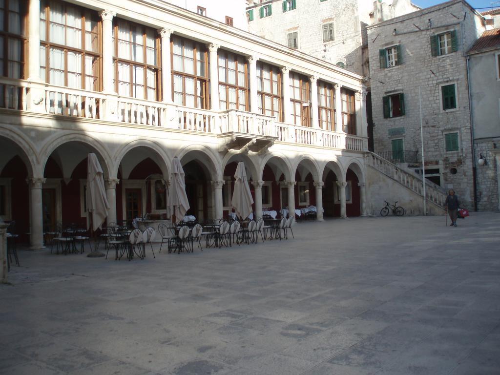 Apartment Boni Sibenik Bagian luar foto