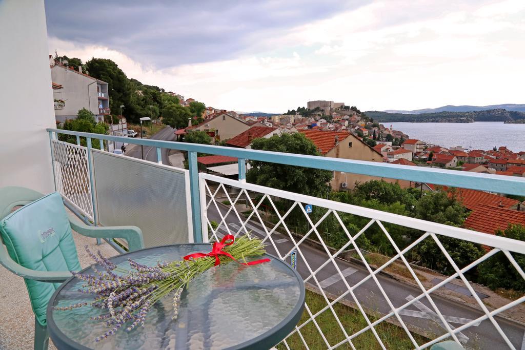 Apartment Boni Sibenik Bagian luar foto