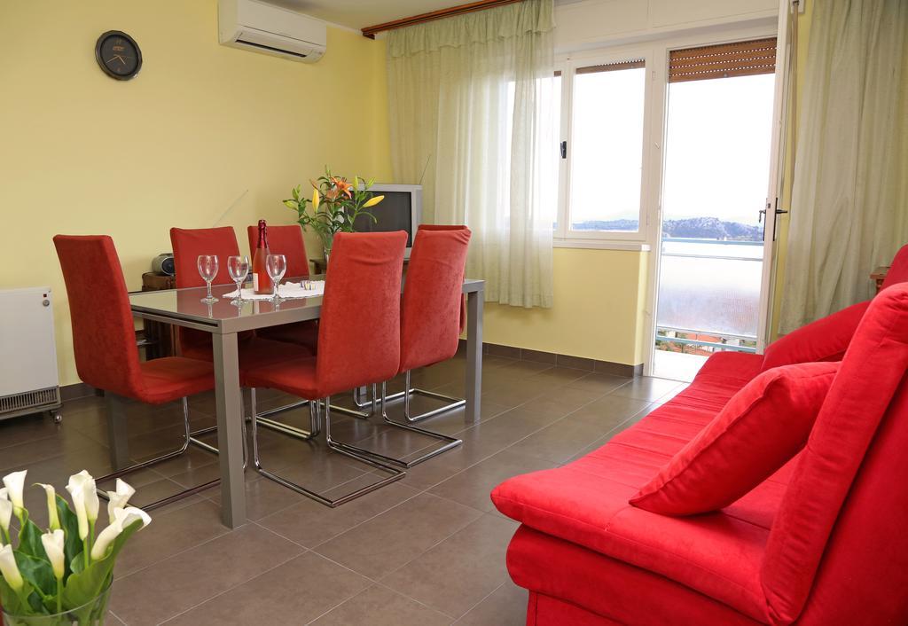 Apartment Boni Sibenik Bagian luar foto
