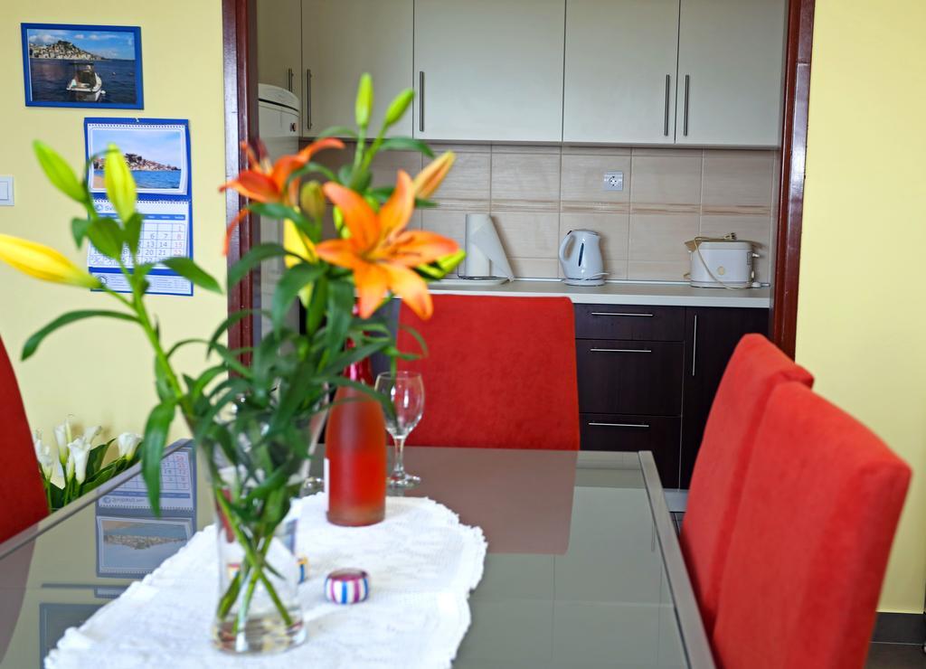 Apartment Boni Sibenik Bagian luar foto
